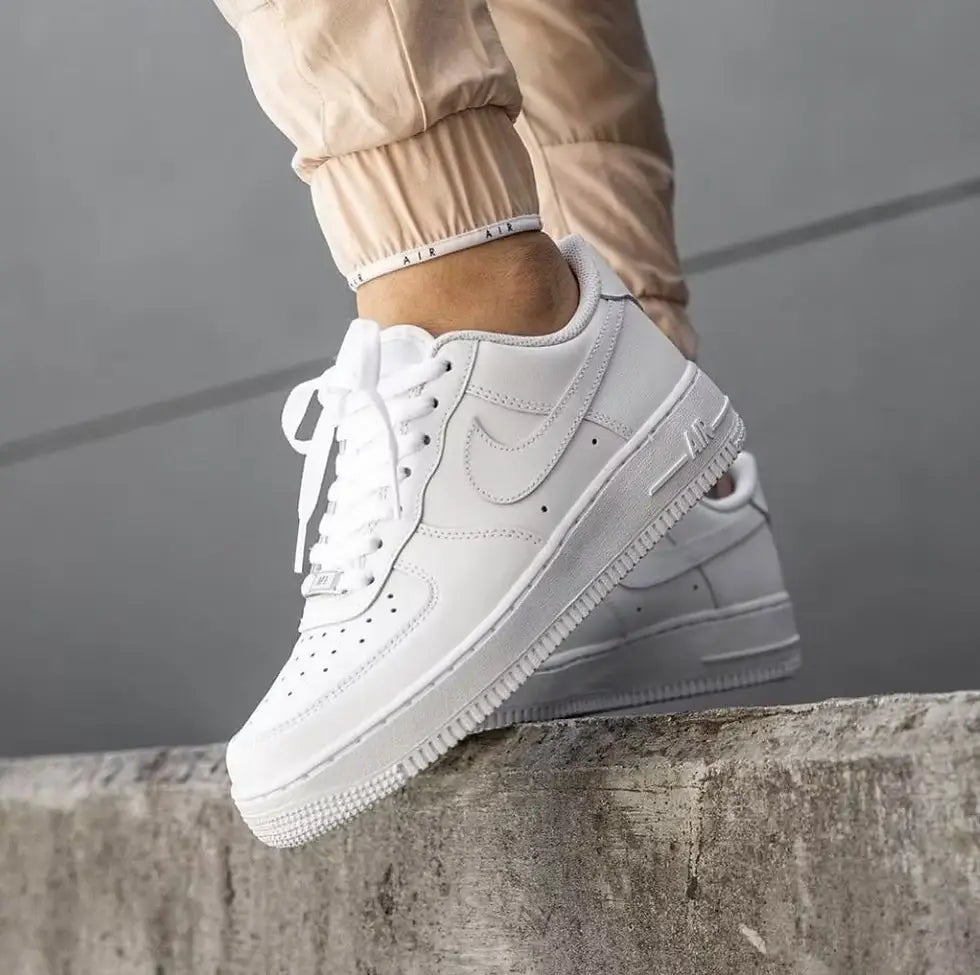 Nik_e Air Force 1 Low Triple White Premium Leather Full Accessories D-1830