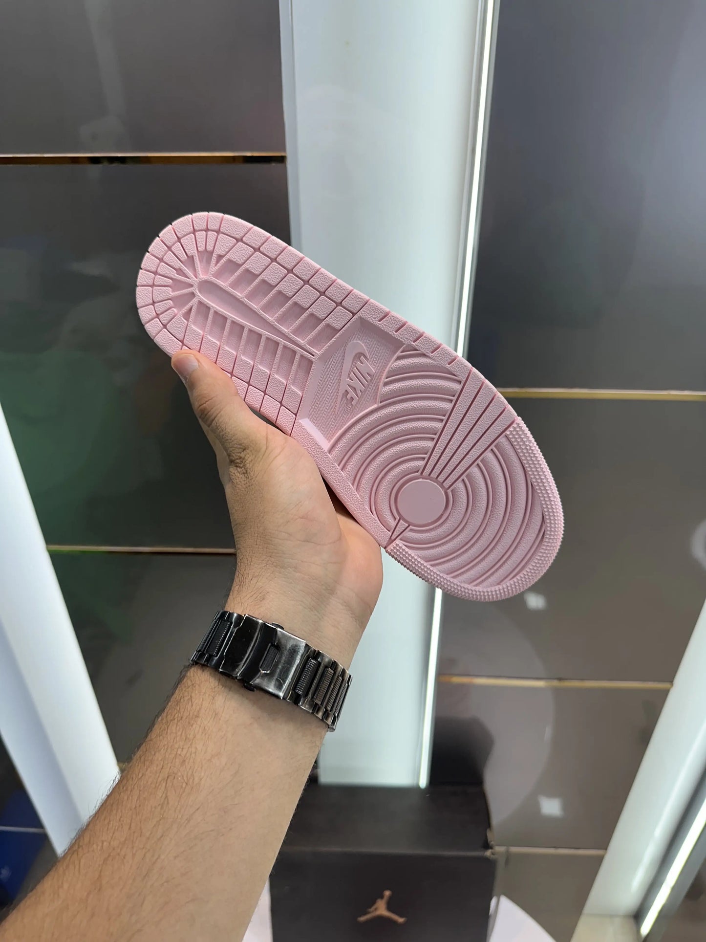 Nike_Jordan Retro 1 Mid Digital Pink Sneaker For Her