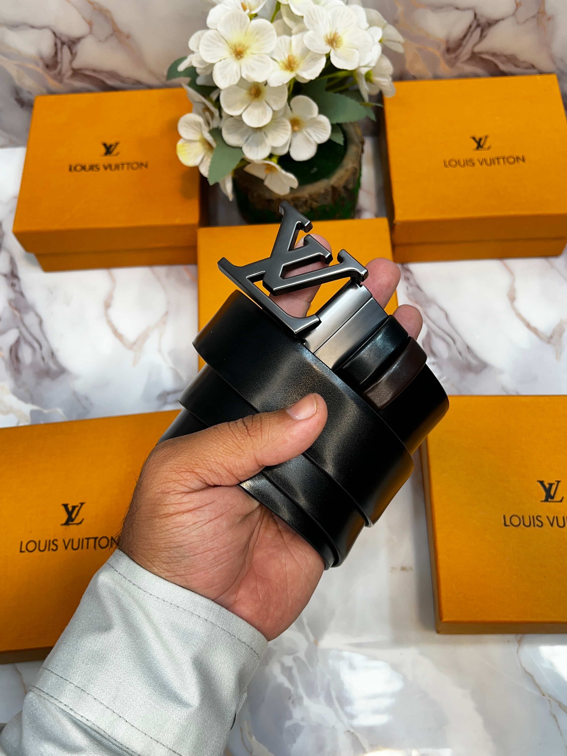 LV LOUI5 VUITToN PREMIUM QUALITY IMPORTED REVERSIBLE BELT WITH OG BO·-X LV-208