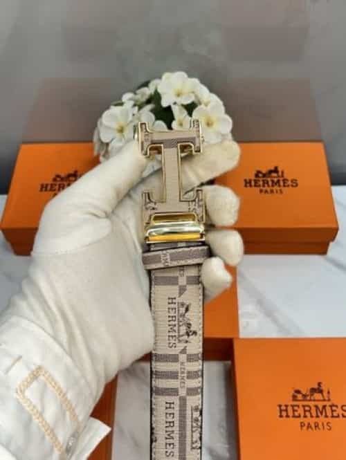HERME S PREMIUM QUALITY IMPORTED AUTOLOCK BELT WITH OG BOX H-404