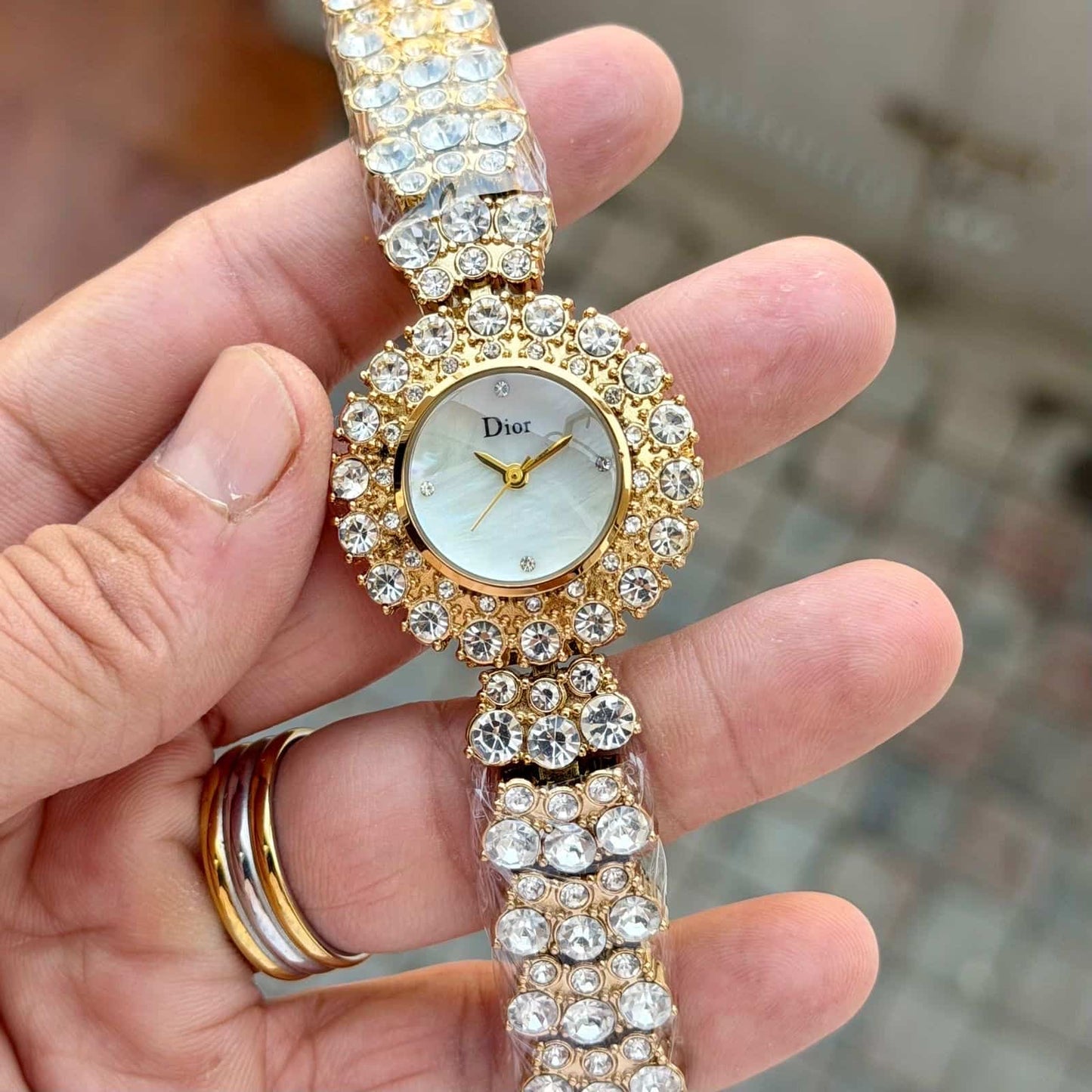 DIOR_LADIES_GOLD-WHITE