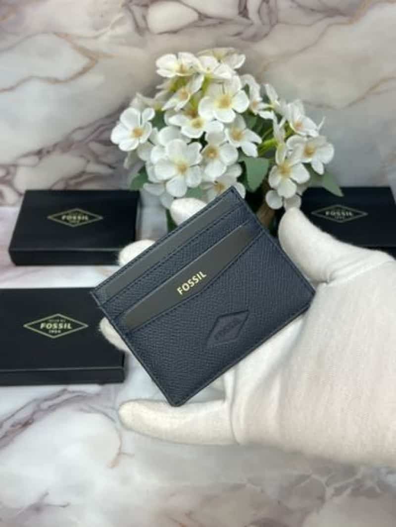 FOSSIL PREMIUM QUALITY IMP CARD HOL F-102