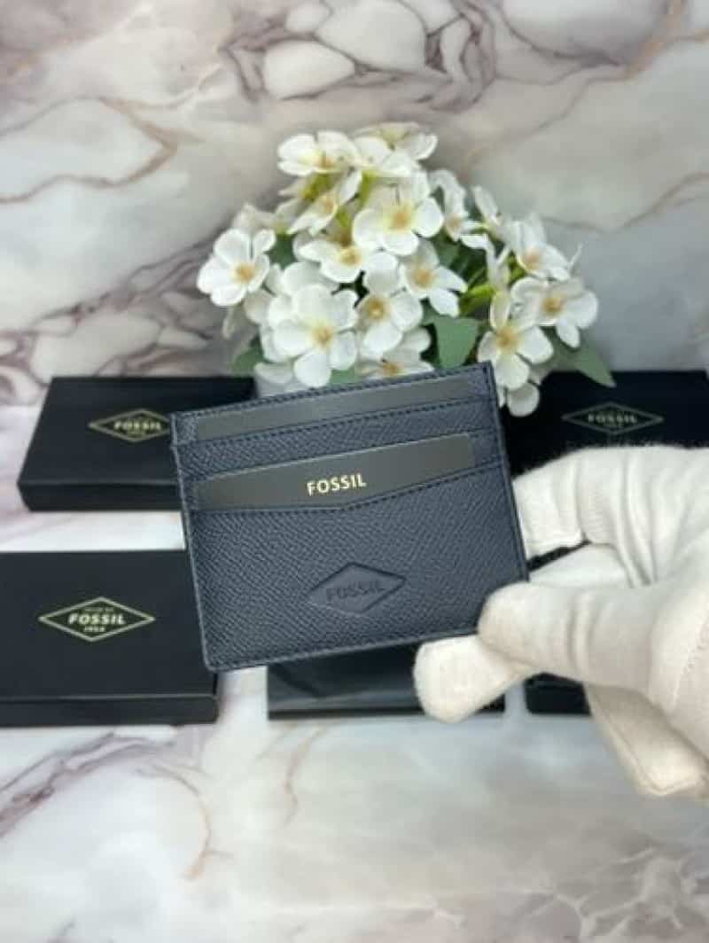 FOSSIL PREMIUM QUALITY IMP CARD HOL F-102