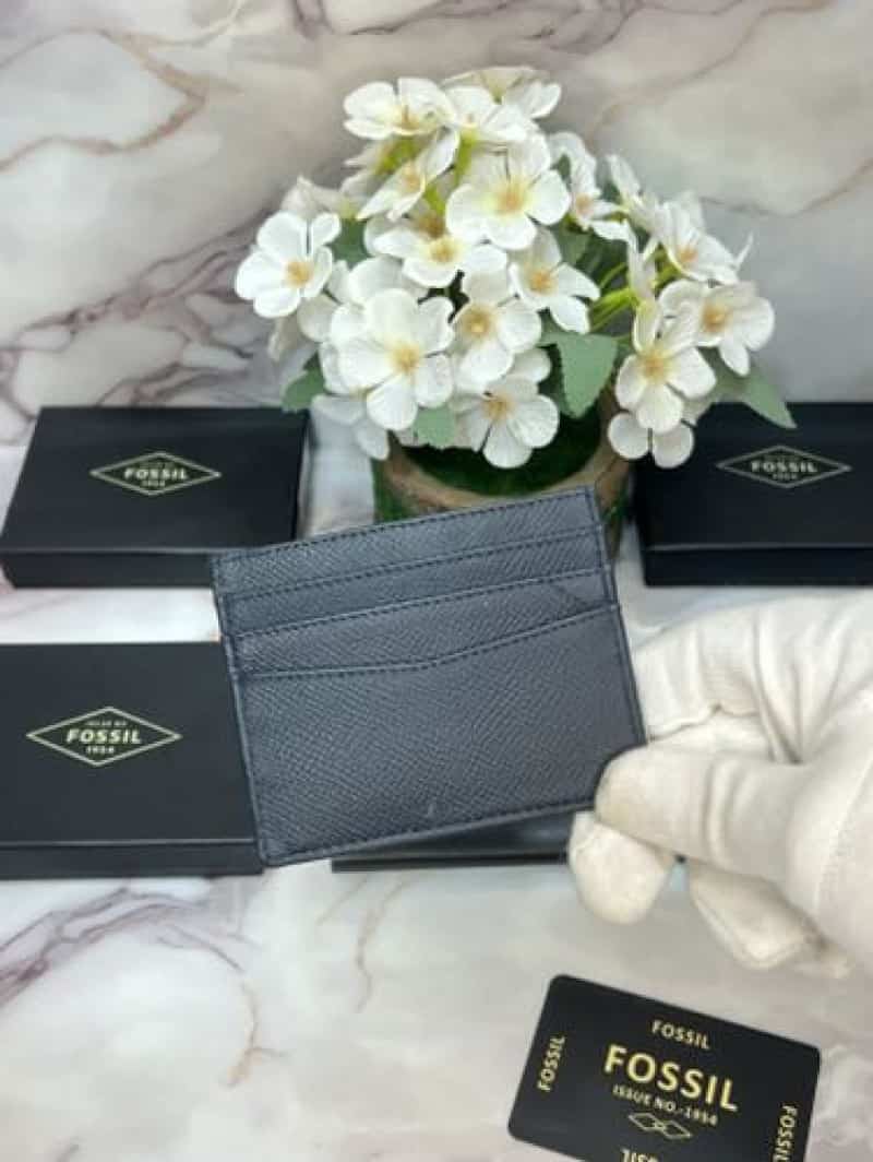 FOSSIL PREMIUM QUALITY IMP CARD HOL F-102