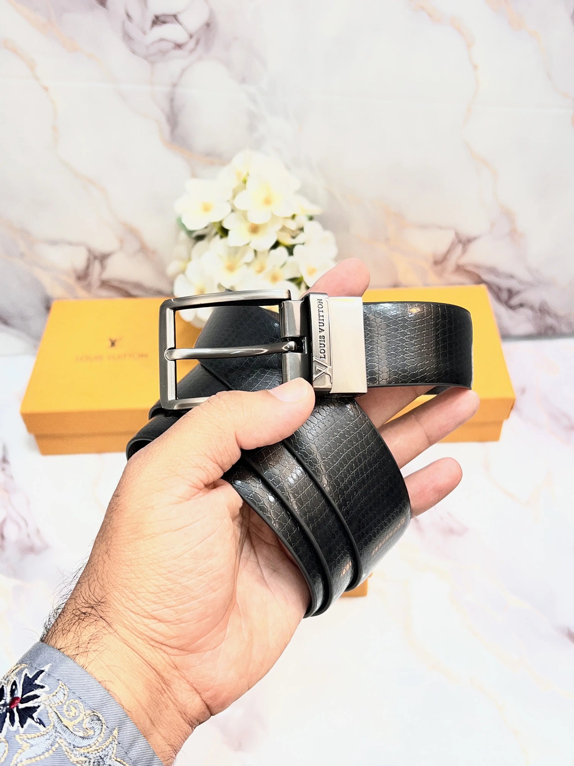 LV LOUIS VUITTON PREMIUM QUALITY IMPORTED REVERSIBLE BELT WITH OG BOX LV-210