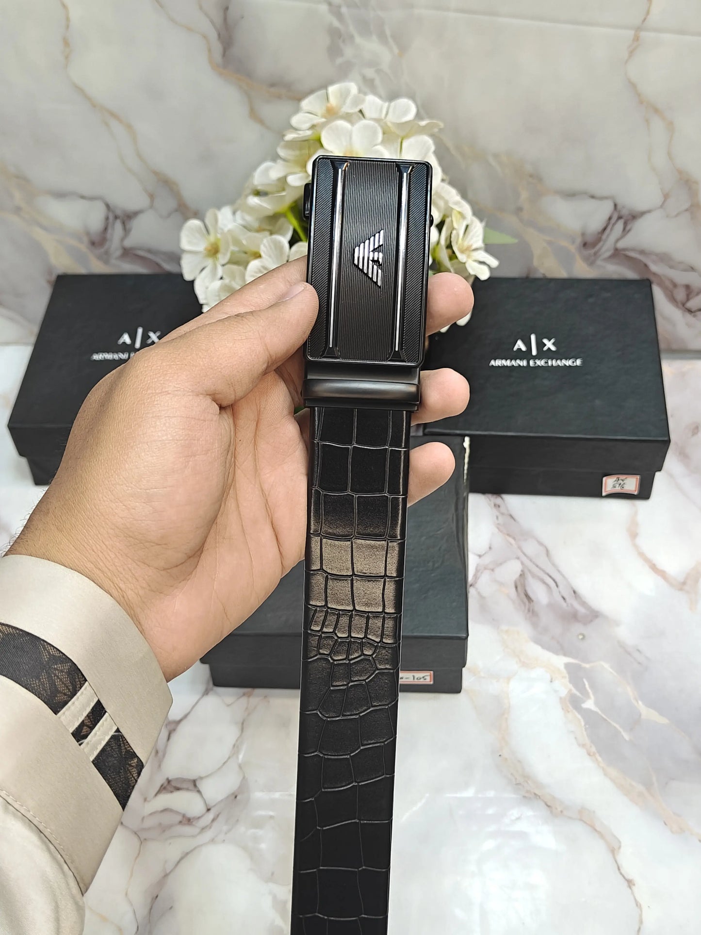 Ax. ArMANI EXCHANGE PREMIUM QUALITY AUTOLOCK BELT WITH OG BOX AX-120