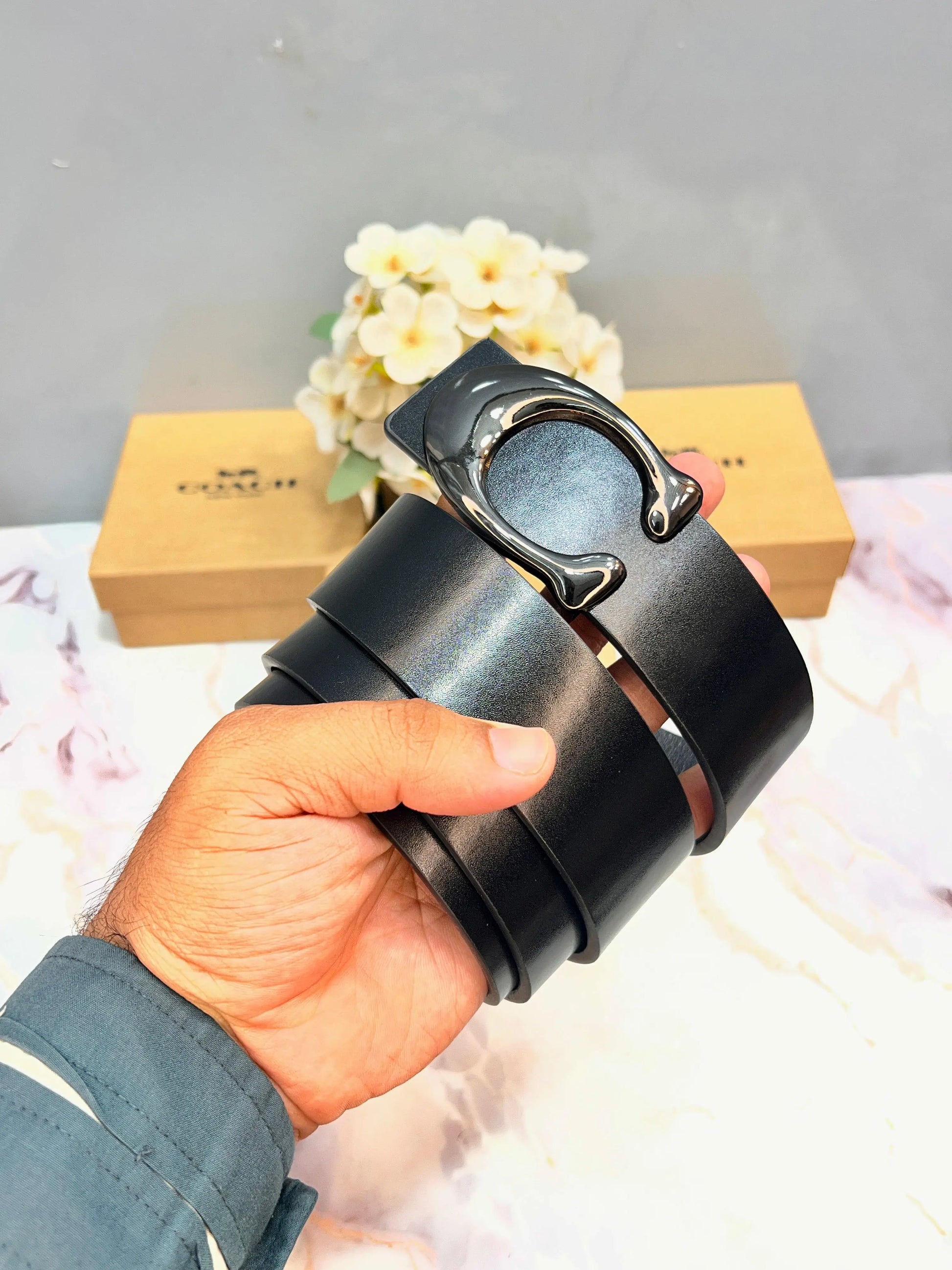 COACH PREMIUM QUALITY IMP  LEATHER BELT WITH OG BOX