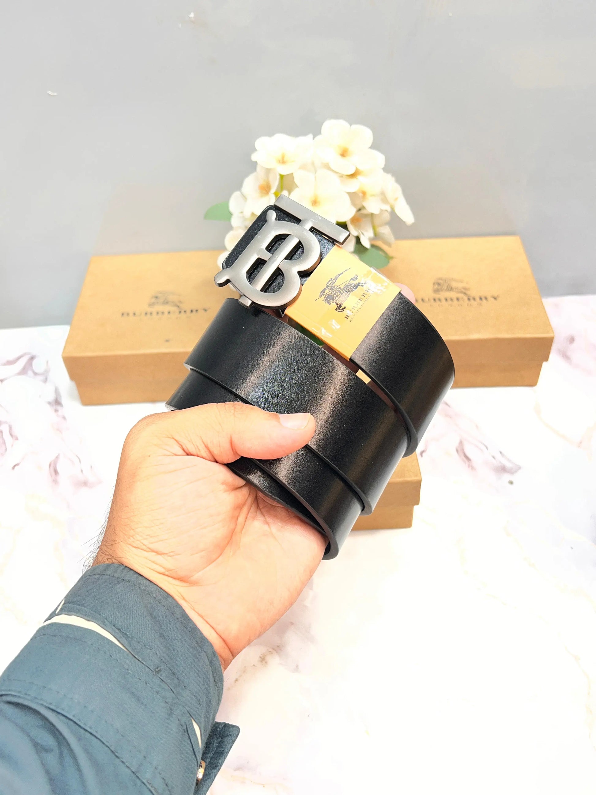 BB BURBERRY PREMIUM QUALITY IMP LEATHER BELT WITH OG BOX