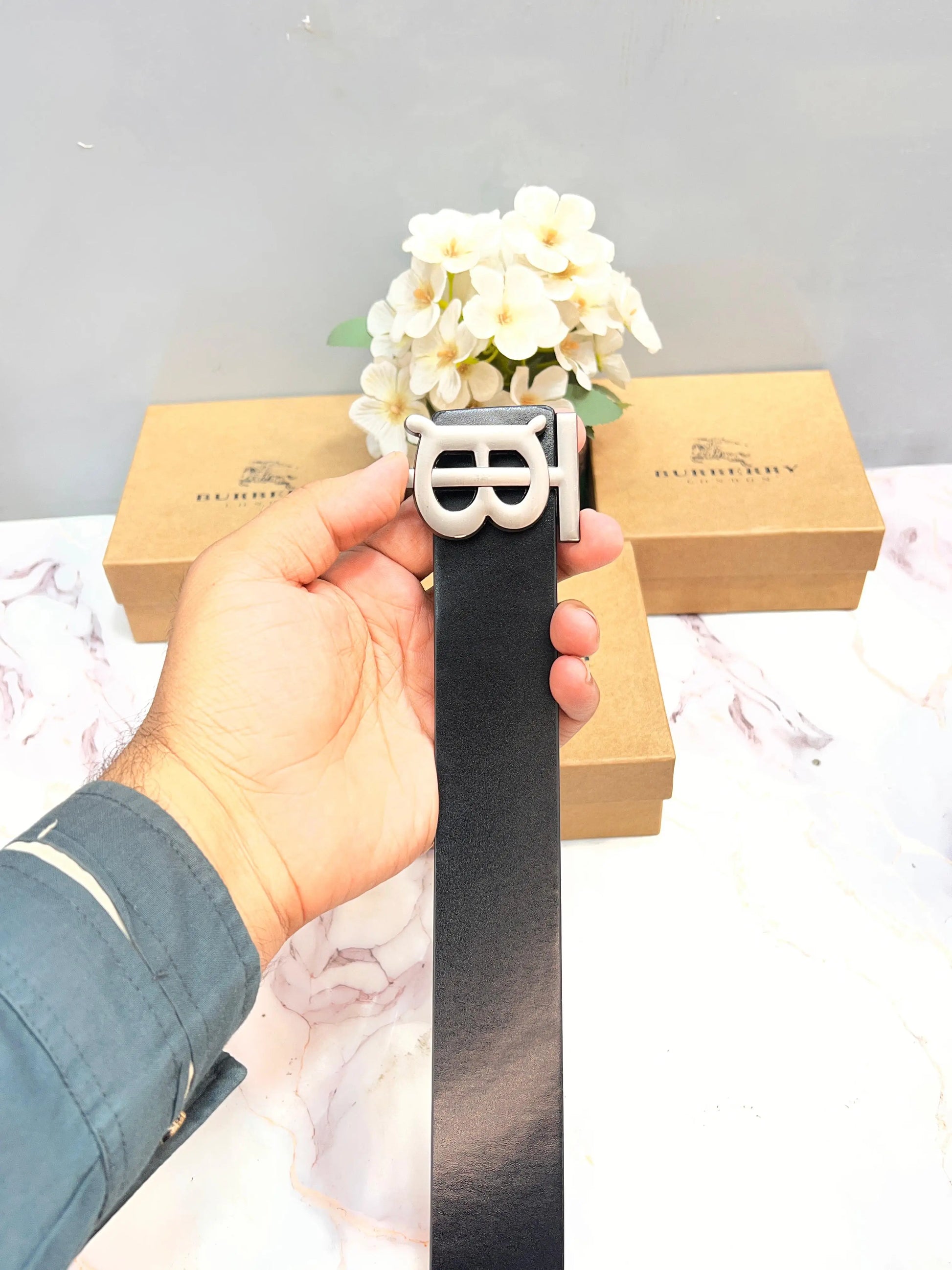 BB BURBERRY PREMIUM QUALITY IMP LEATHER BELT WITH OG BOX