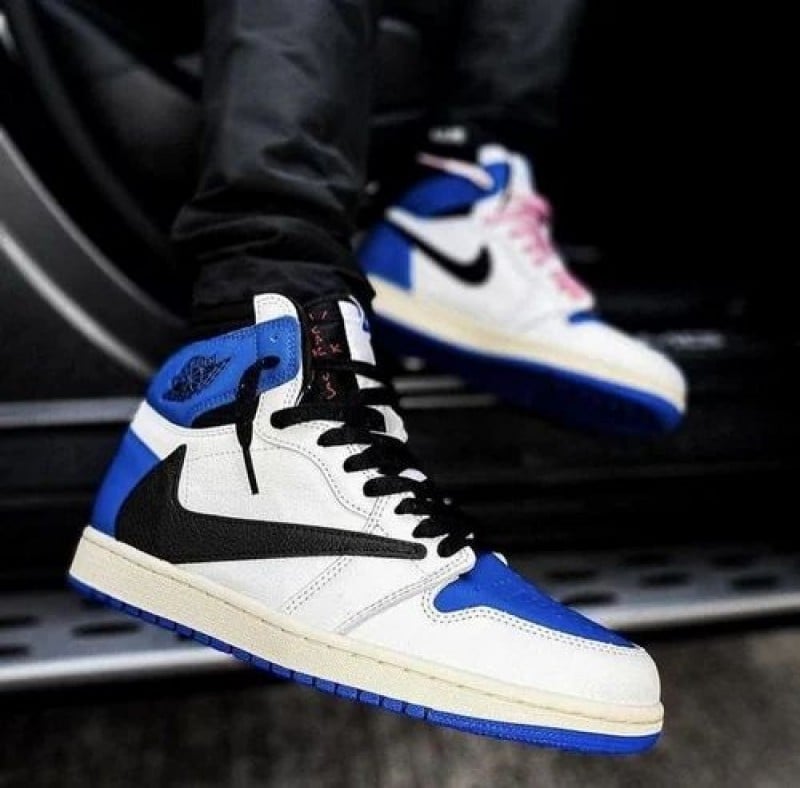 Nik e Air Jordan Retro 1 High Fragm