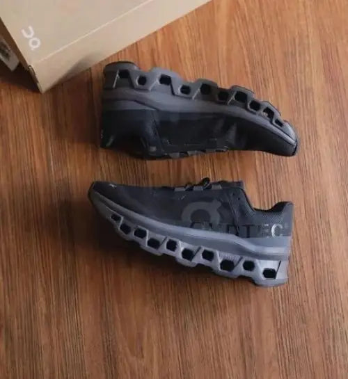 ON Running Cloud Monster Black Sneaker