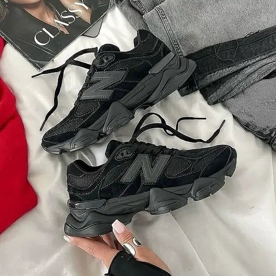 New Balance 9060 FULL BLACK