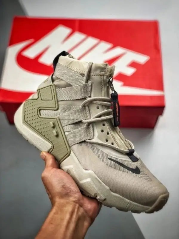 Nik_e Air Huarache Gripp Desert Sand