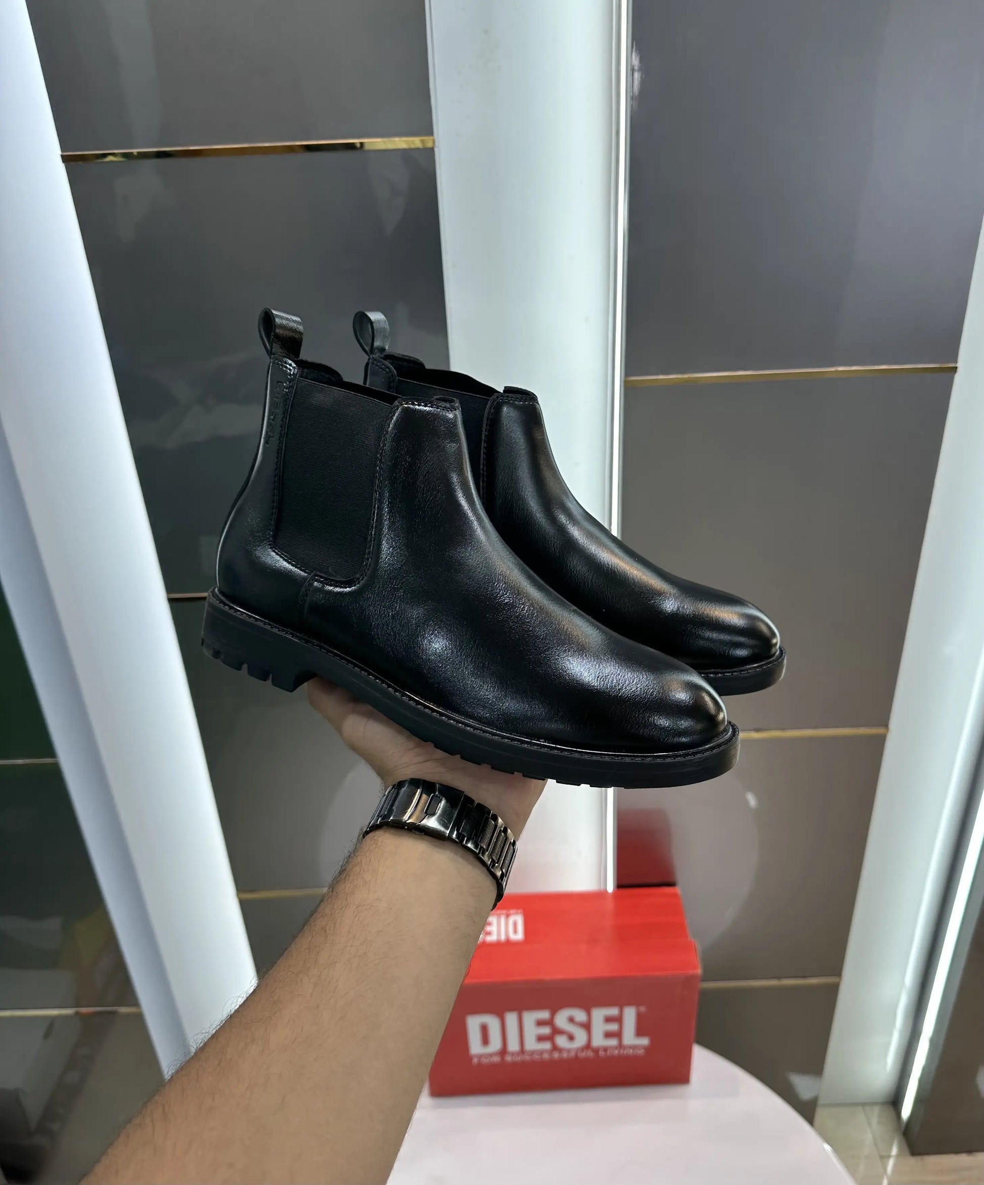 Diesel_Chelsea Black Round Toe High Ankle Boots