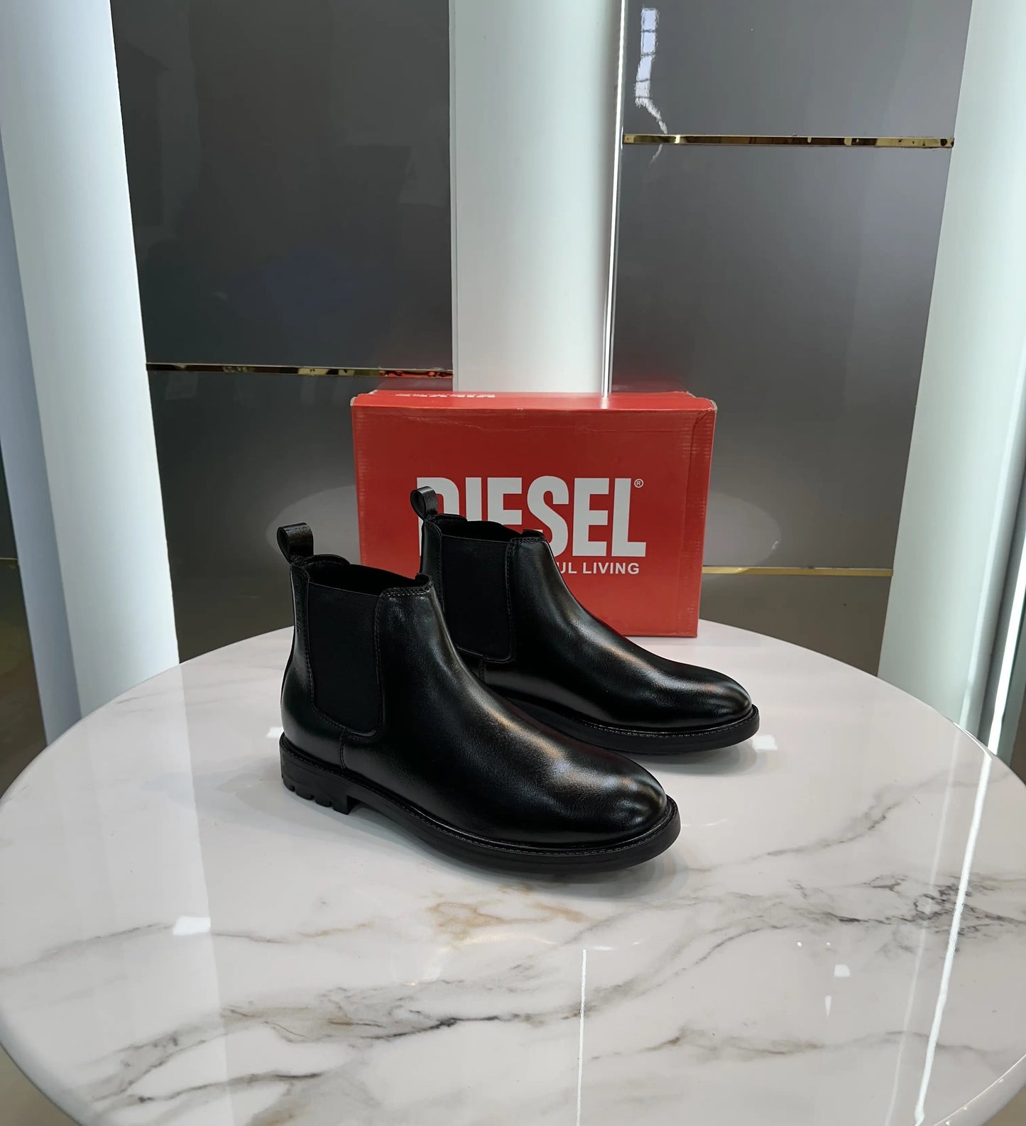 Diesel_Chelsea Black Round Toe High Ankle Boots