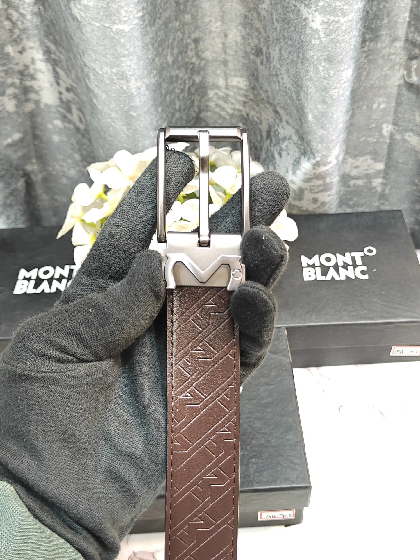 MONT BLANC PREMIUM QUALITY REVERSEABLE BELT WITH OG BO...X MB-704