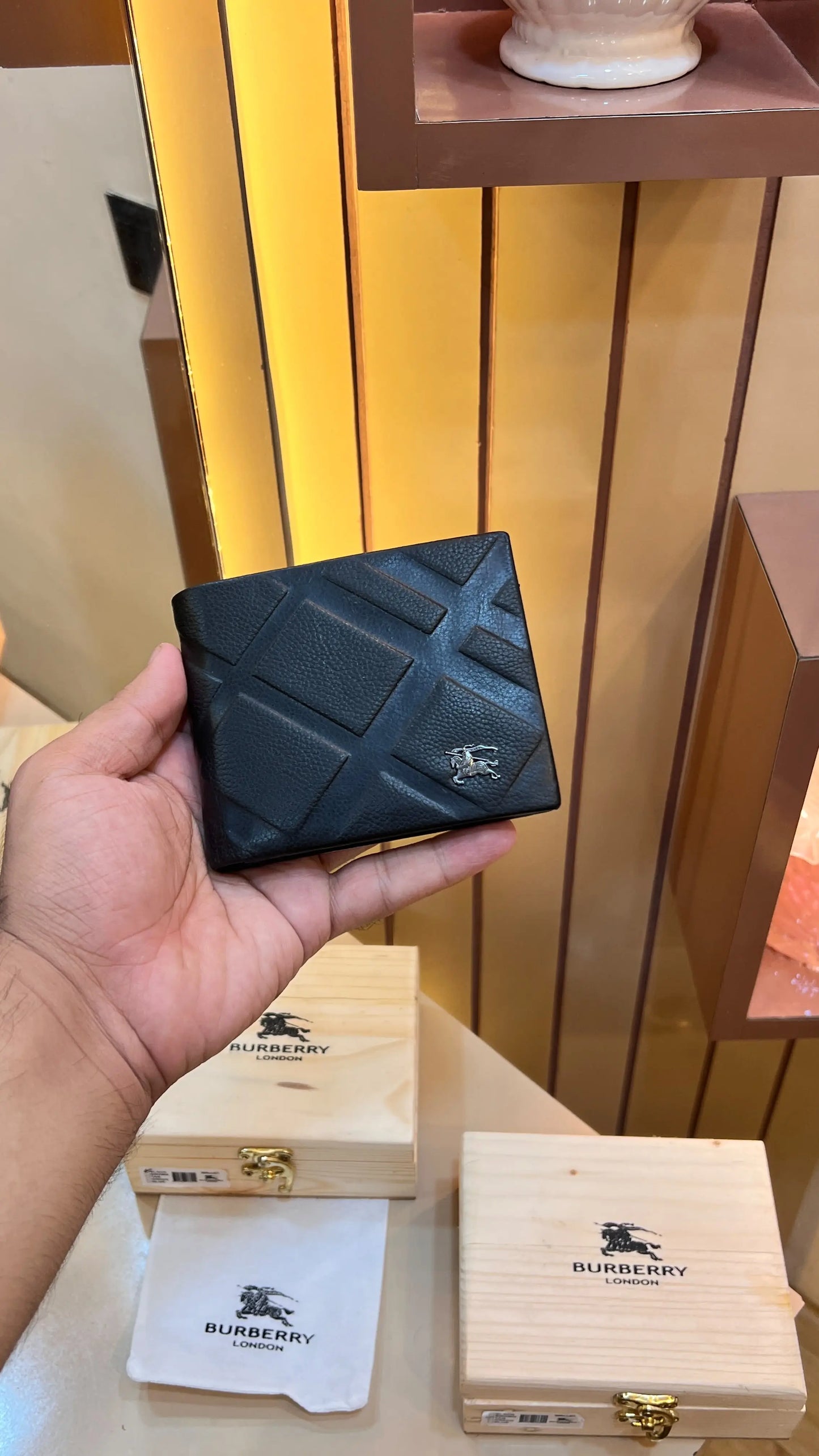 BB BURBERRY PREMIUM QUALITY IMP LEATHER WALLET WITH OG BOX