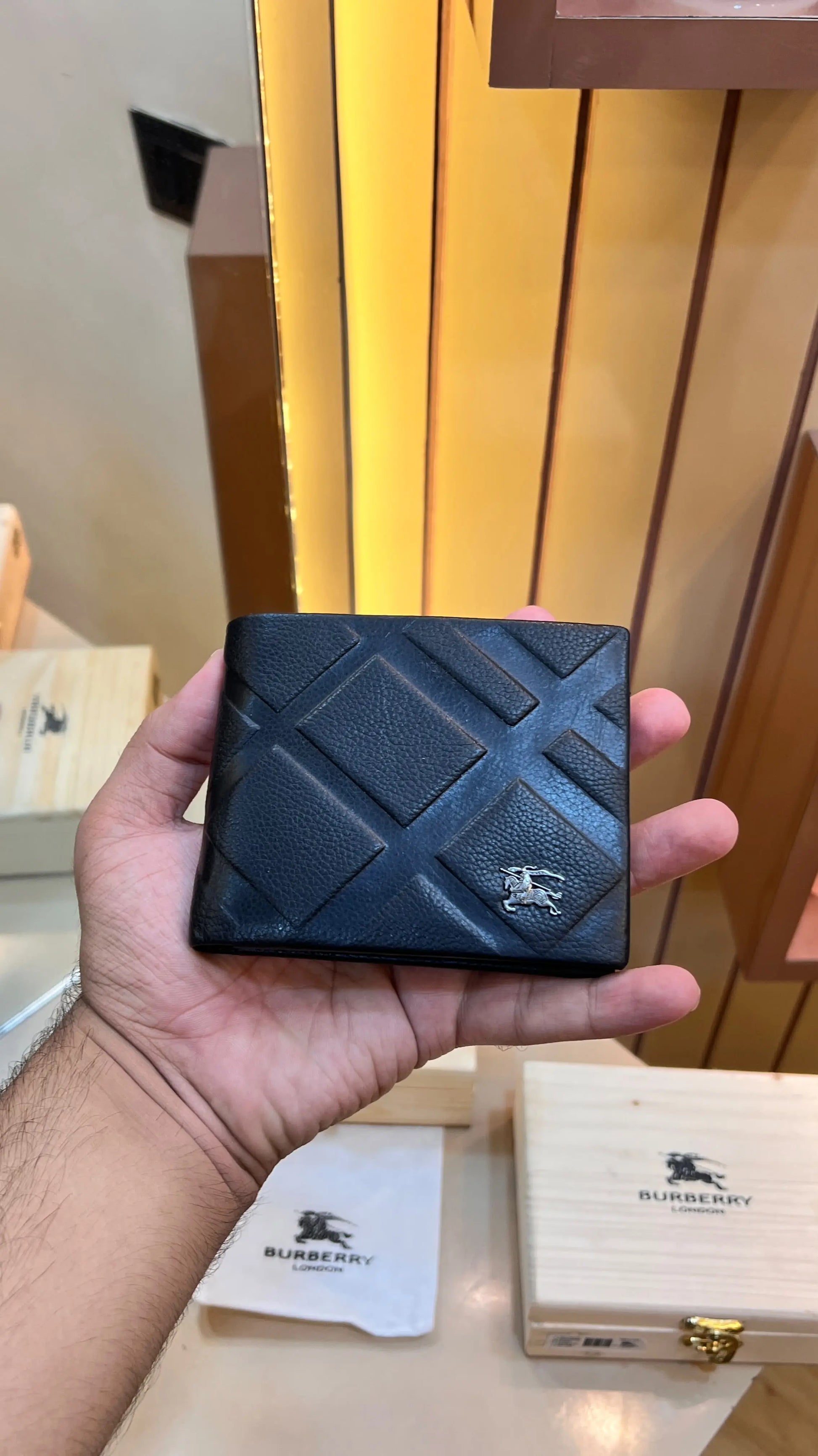 BB BURBERRY PREMIUM QUALITY IMP LEATHER WALLET WITH OG BOX