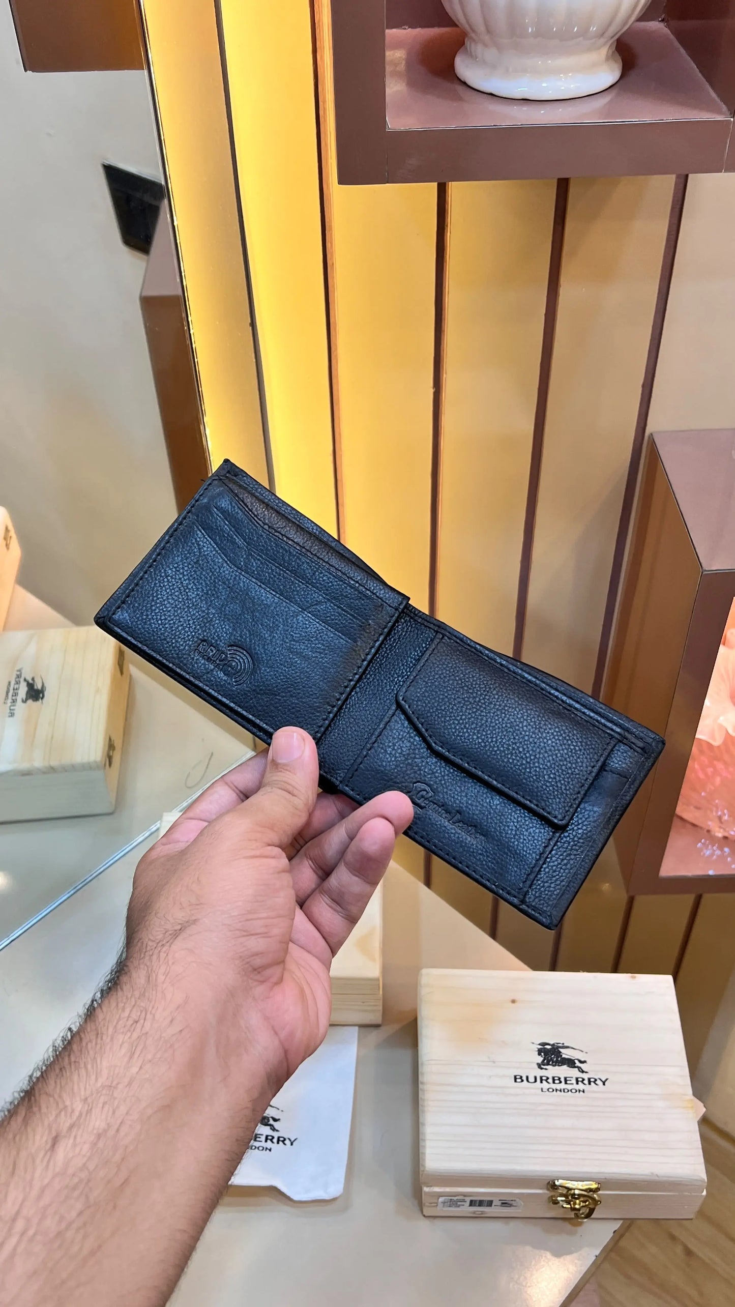 BB BURBERRY PREMIUM QUALITY IMP LEATHER WALLET WITH OG BOX